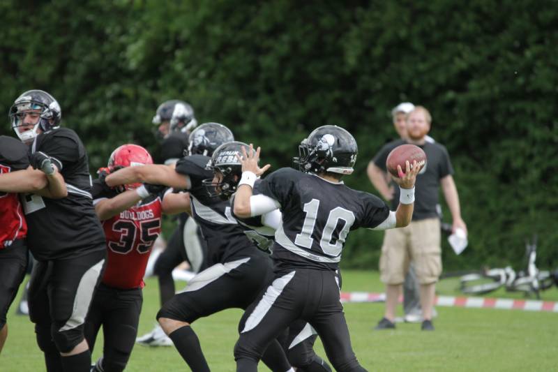 15.06.2014: Berlin Rebels Juniors vs Spandau Bulldogs (A)